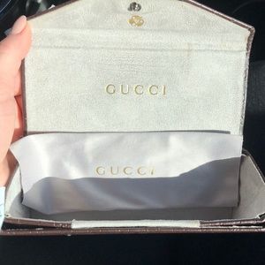 Gucci Sunglasses Case and Cloth